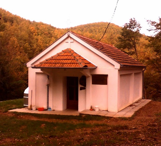 Храм светог Архангела Гаврила у селу Маћедонце